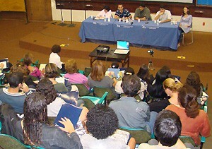 1-CRP-RJ-promove-roda-de-conversa-sobre-direitos-da-infancia-e-juventude_foto_01-300x211.jpg