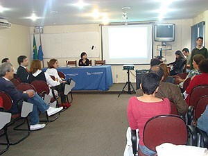 forum_de_saude_no_sistema_penitenciario_se_reune01-300x225.jpg